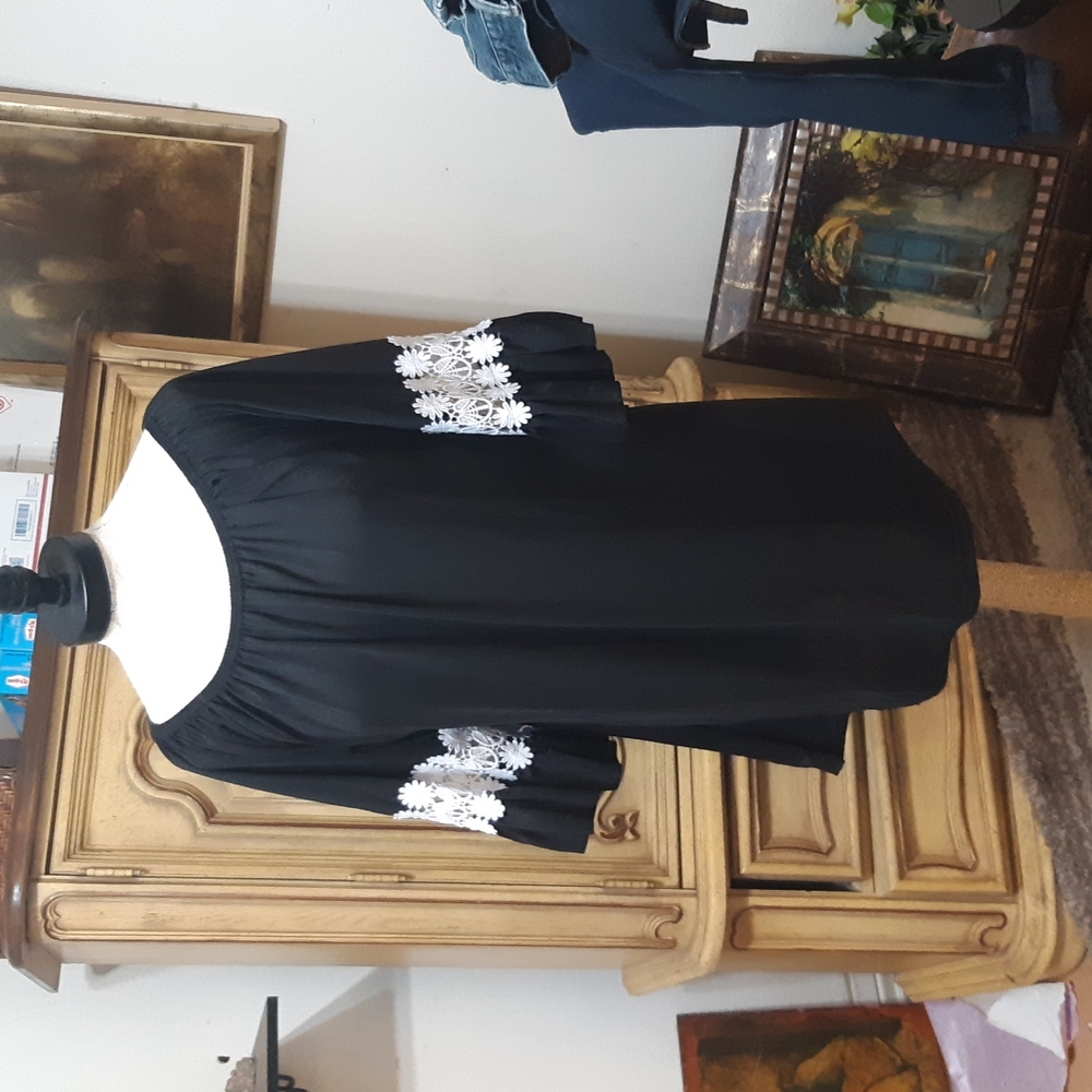 Womens blouse Size Large Loose Hang Black white tunic lace Tunic  WIN WIN b32